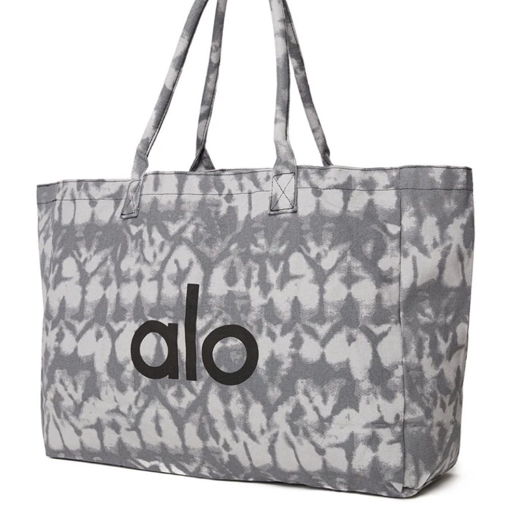 Alo Yoga Shopper Tote